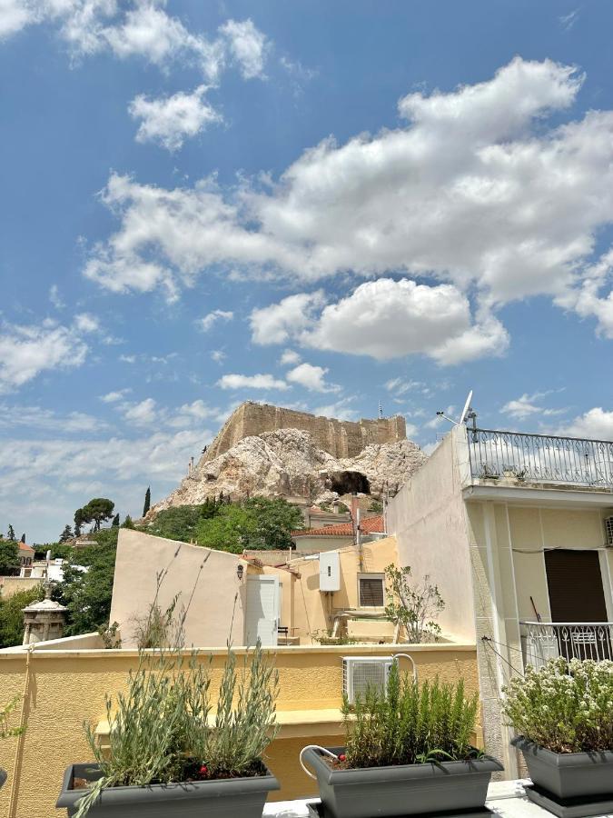 Step One | Luxury Suites Right In The Heart Of Acropolis Next To Metro Station 아테네 외부 사진