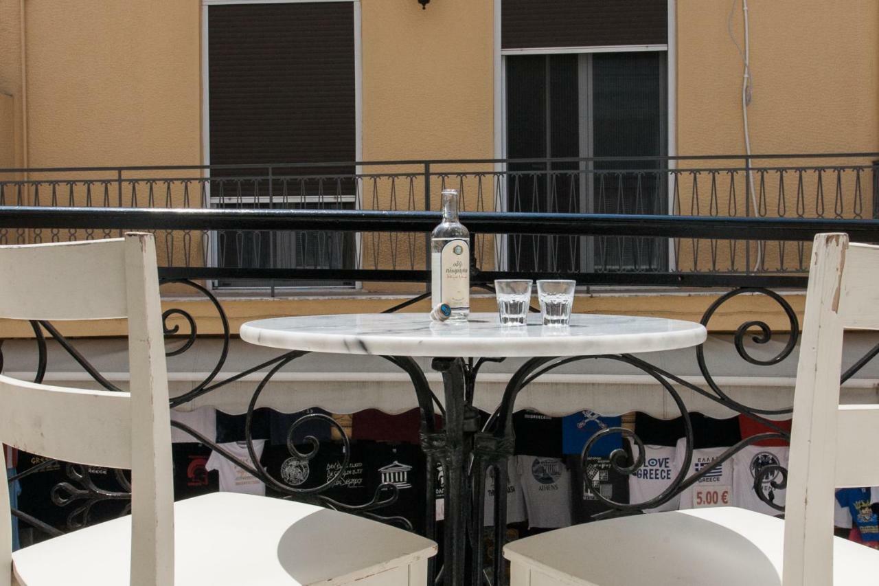Step One | Luxury Suites Right In The Heart Of Acropolis Next To Metro Station 아테네 외부 사진