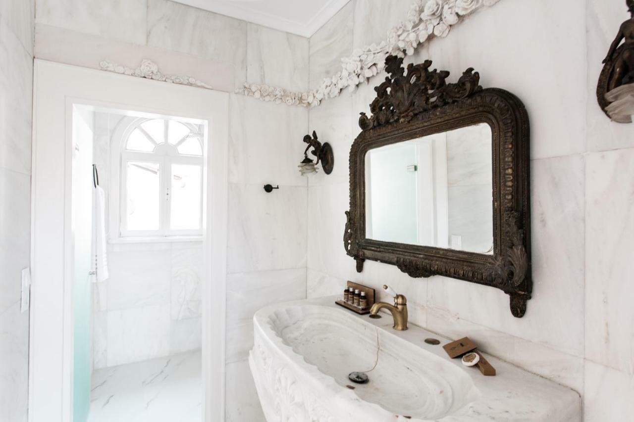 Step One | Luxury Suites Right In The Heart Of Acropolis Next To Metro Station 아테네 외부 사진