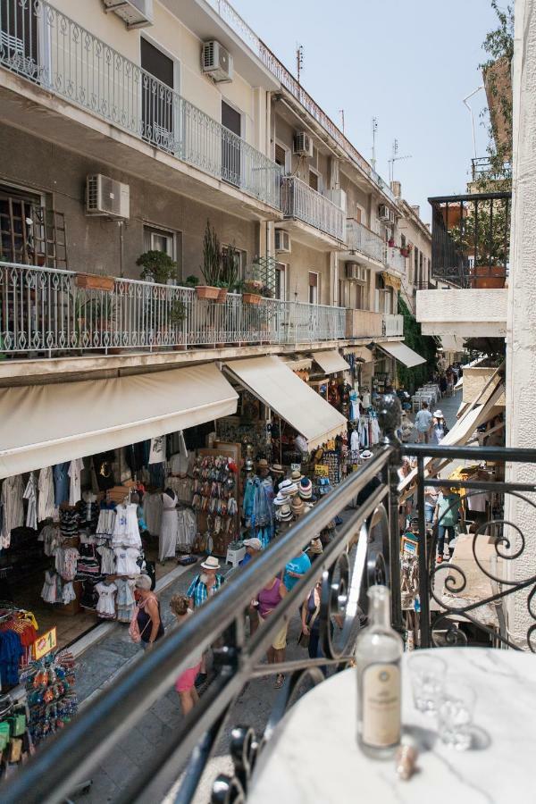 Step One | Luxury Suites Right In The Heart Of Acropolis Next To Metro Station 아테네 외부 사진