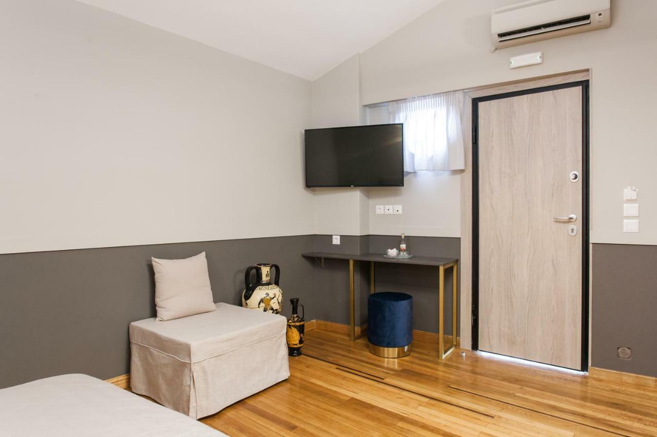 Step One | Luxury Suites Right In The Heart Of Acropolis Next To Metro Station 아테네 외부 사진
