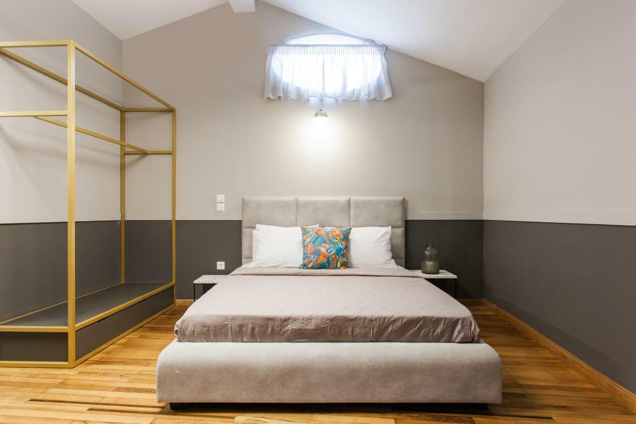 Step One | Luxury Suites Right In The Heart Of Acropolis Next To Metro Station 아테네 외부 사진