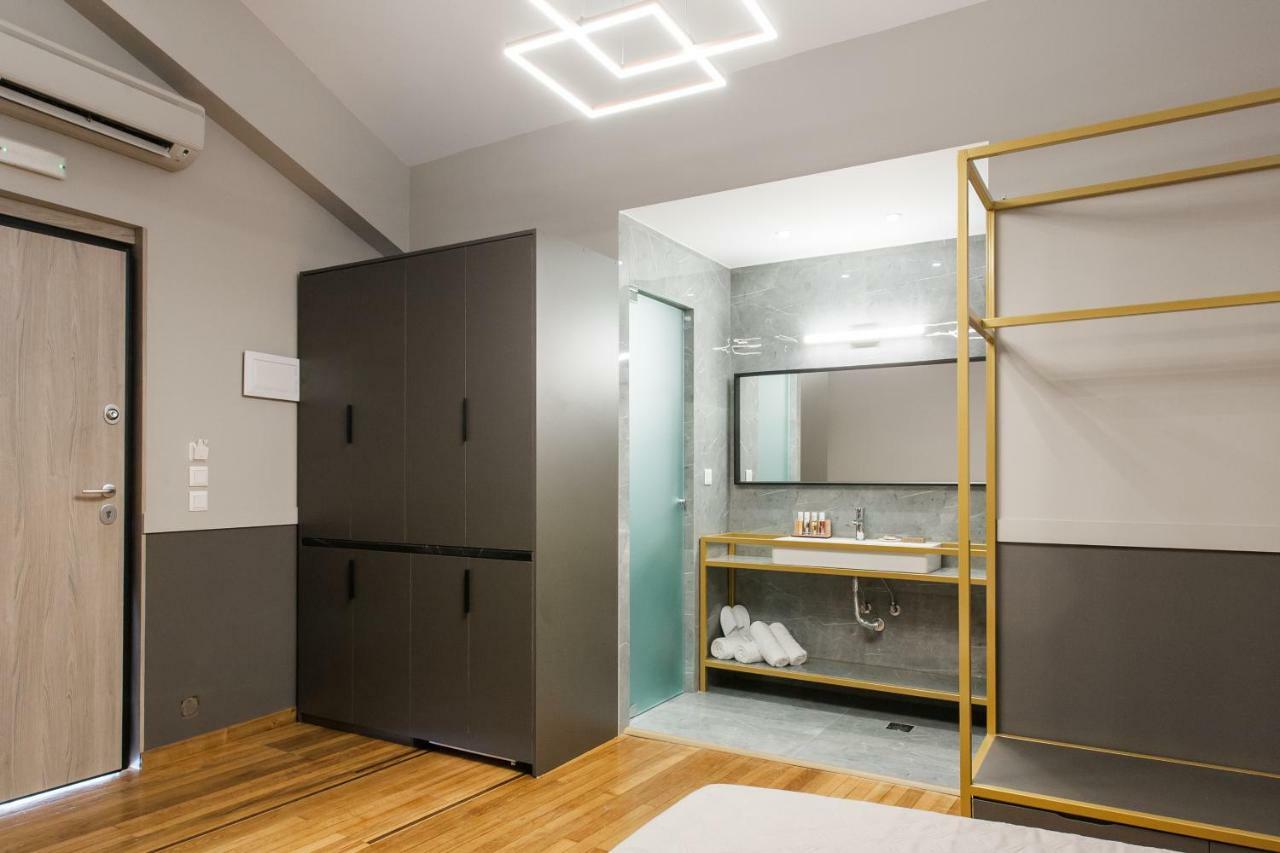 Step One | Luxury Suites Right In The Heart Of Acropolis Next To Metro Station 아테네 외부 사진